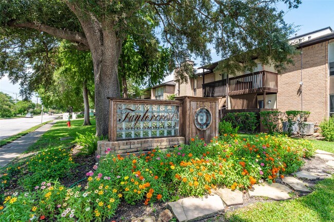 Building Photo - 1500 Bay Area Blvd Unit 331