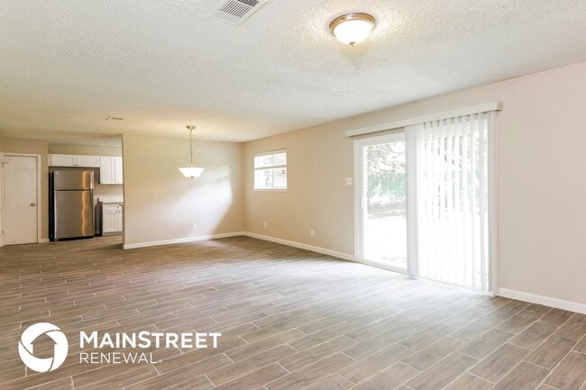 Photo - 414 Crusader Dr