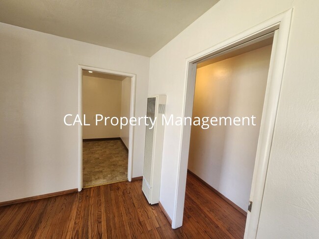 Photo - 430 E Laurel Dr