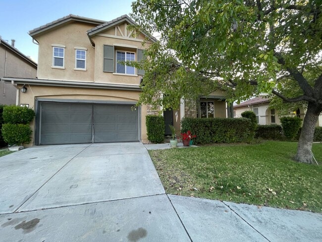 Spacious 5-Bedroom Retreat in Fallbrook’s ... - Spacious 5-Bedroom Retreat in Fallbrook’s ... House
