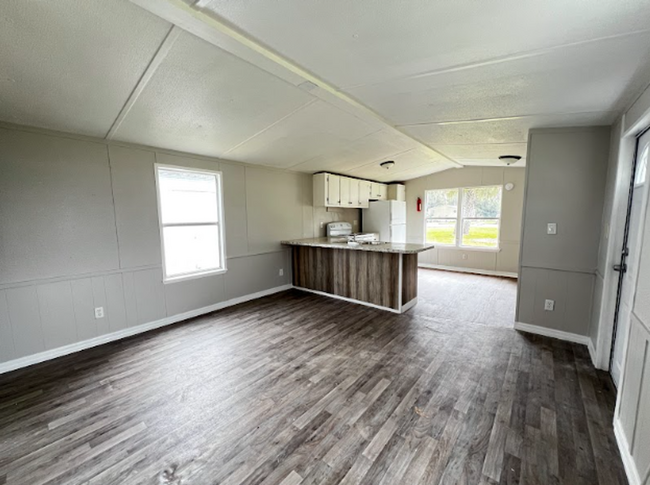 Building Photo - Welcome Home to Silver Lake Unit Lot 34