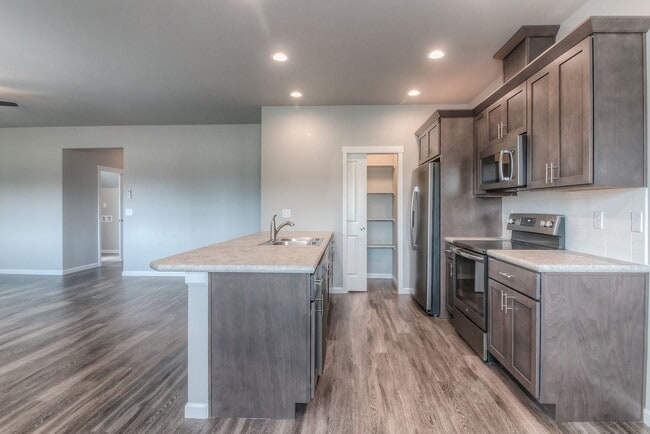 Photo - Ahtanum Crossing 2504 Unit 2504A