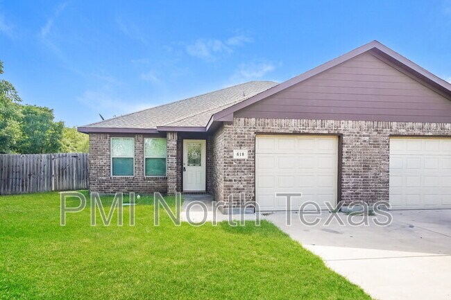 Building Photo - 618 N 6th St Rental