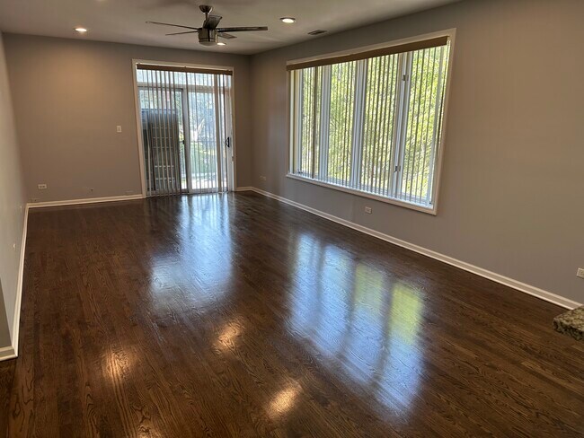 Photo - 5219 S Michigan Ave Unit 2W