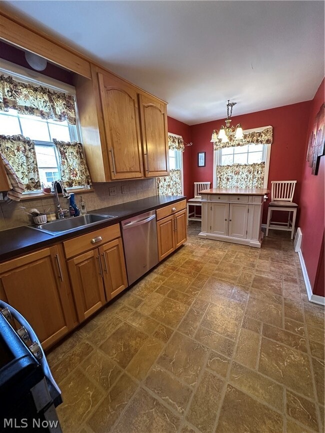 Photo - 1579 Laclede Rd