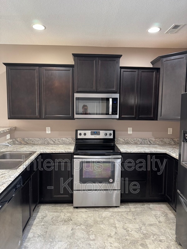 Photo - 2415 Flannery Way