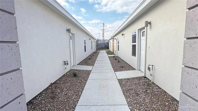 4301 Walnut Ave Unit 4