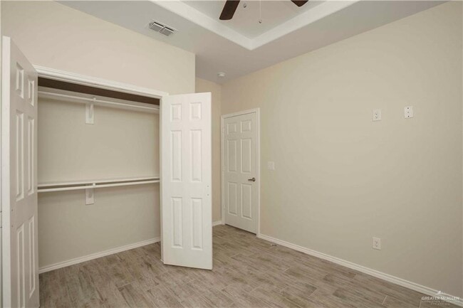 Photo - 31 Hiawatha Dr Unit 2