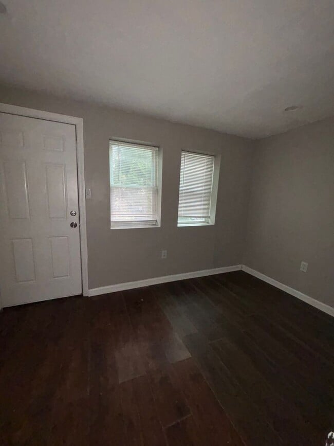 Photo - 1864 E Cornwall St Unidad 1st Floor