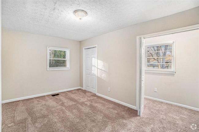 Building Photo - 226 Collum St NW Rental