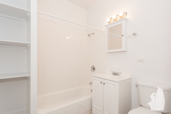 1524 N Kedzie Ave Unit 1524-2