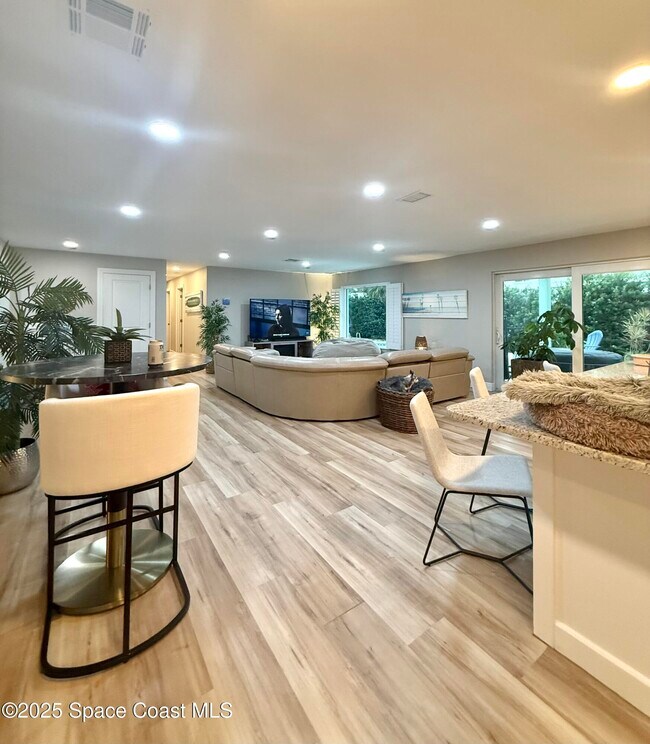 Photo - 537 Royal Palm Blvd