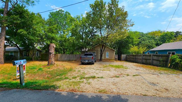 Building Photo - 1309 Bridges St Rental