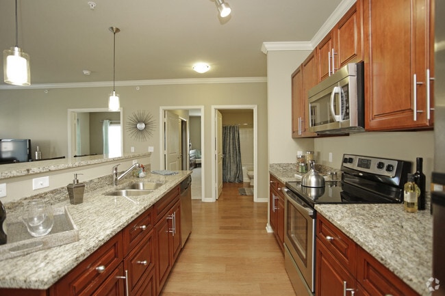3BR, 2BA - C2_1330 SF
