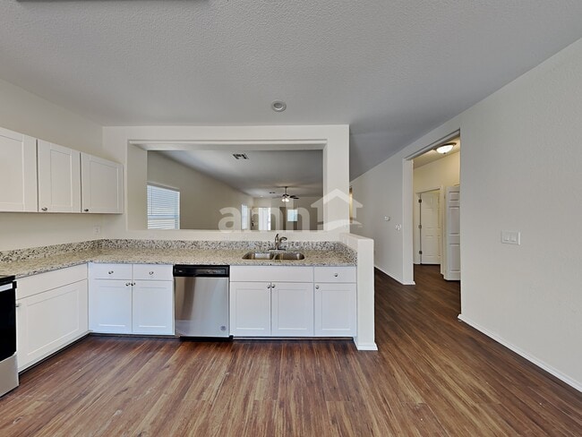 Photo - 83 W Calle Priscal