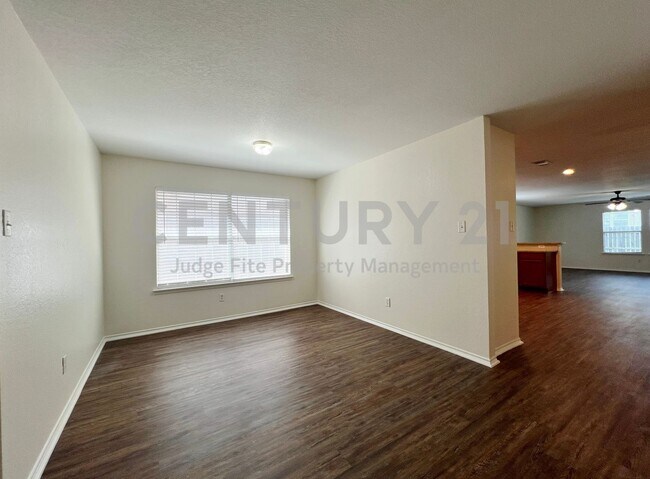 Photo - Recently Updated 3/2/2 Home Located in Nor...
