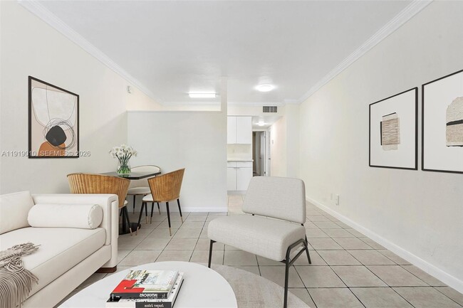 Photo - 1715 N 16th Ave Unit 215