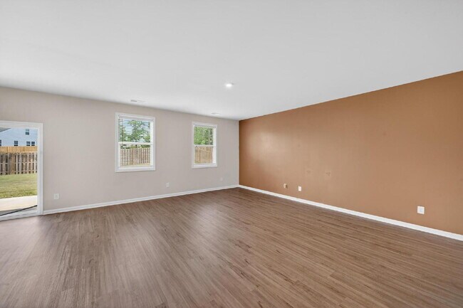 Photo - Like-New Harlem Home!