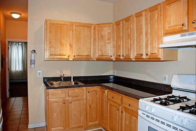 Photo - 273 Webster Ave