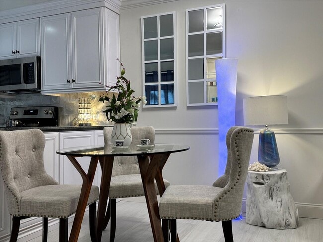 Photo - 1010 NE 8th Ave