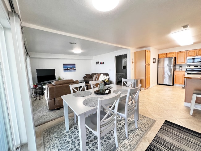 Photo - 50300 US-93 Unit 12