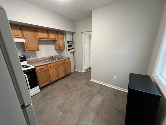 Photo - 2641 Noble Ave Unit 2643