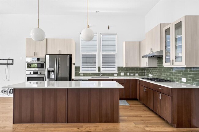Photo - 6105 Florencia Ln
