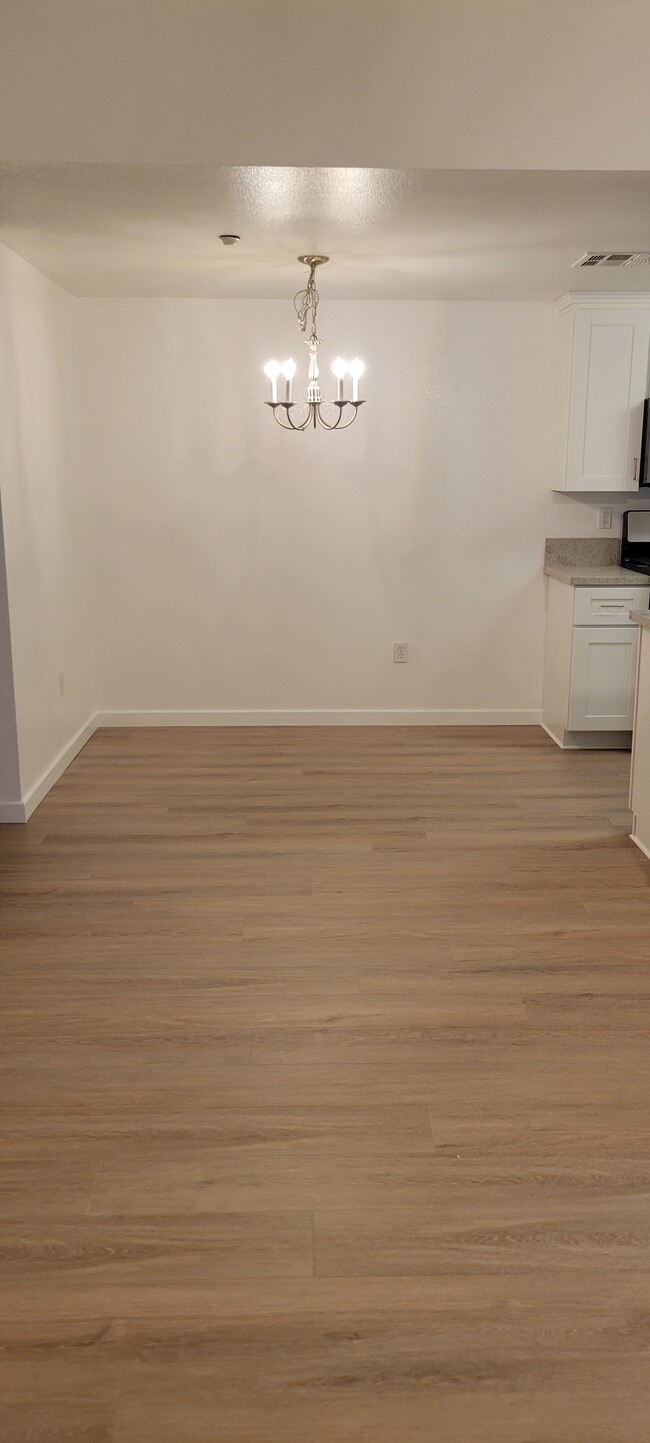 Photo - 9728 Marilla Dr Unidad 204