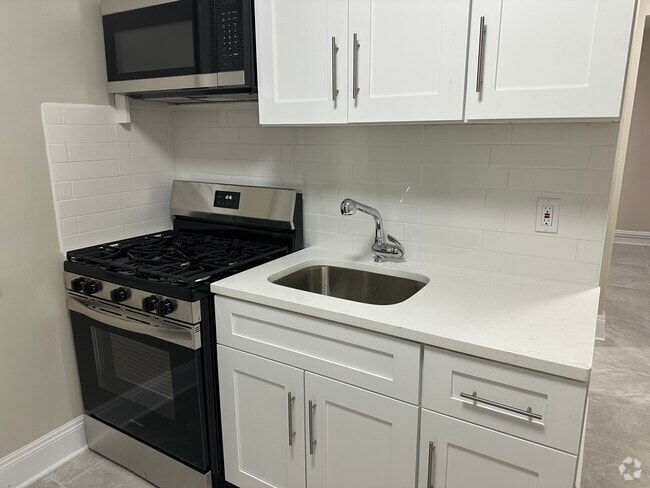 Building Photo - 411 15th St Rental