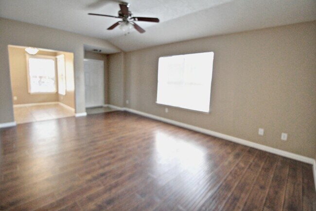 Photo - 1430 Hade Falls Ln