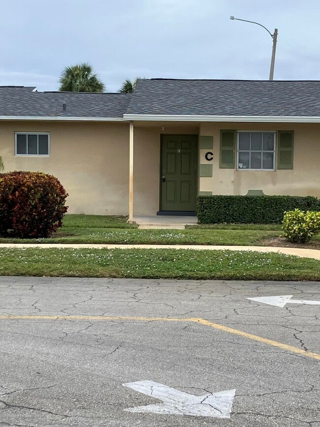 Photo - 5483 Cresthaven Blvd