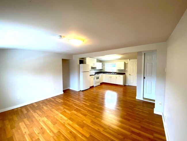 Photo - 4739 Davis Ave