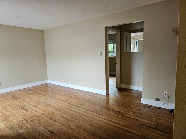 Photo - 4435 SE 57th Ave