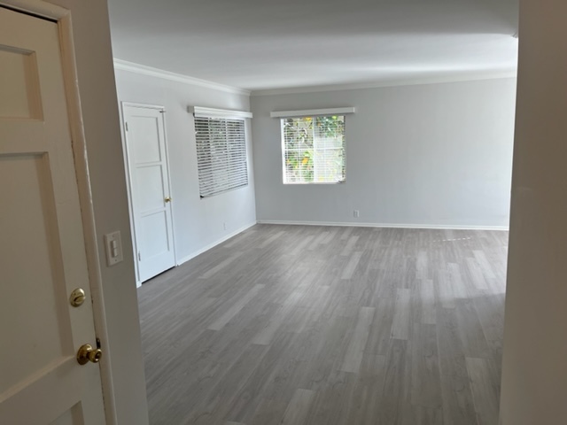 Living Room - 3155 S Barrington Ave Apartamentos Unidad F