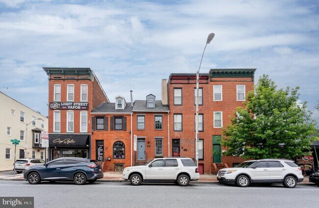 Photo - 1005 Light St