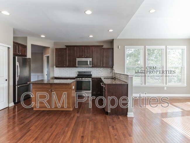 Photo - 13052 Whitten Dr N