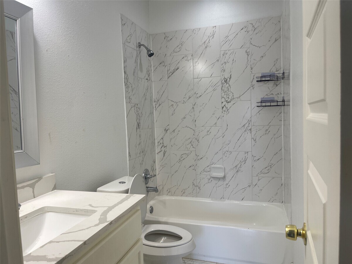 Photo - 884 Rd 3550