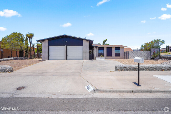 Building Photo - 7101 Cerro Negro Dr Rental