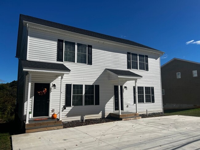 Photo - 723 Burks Hill Rd Unidad B