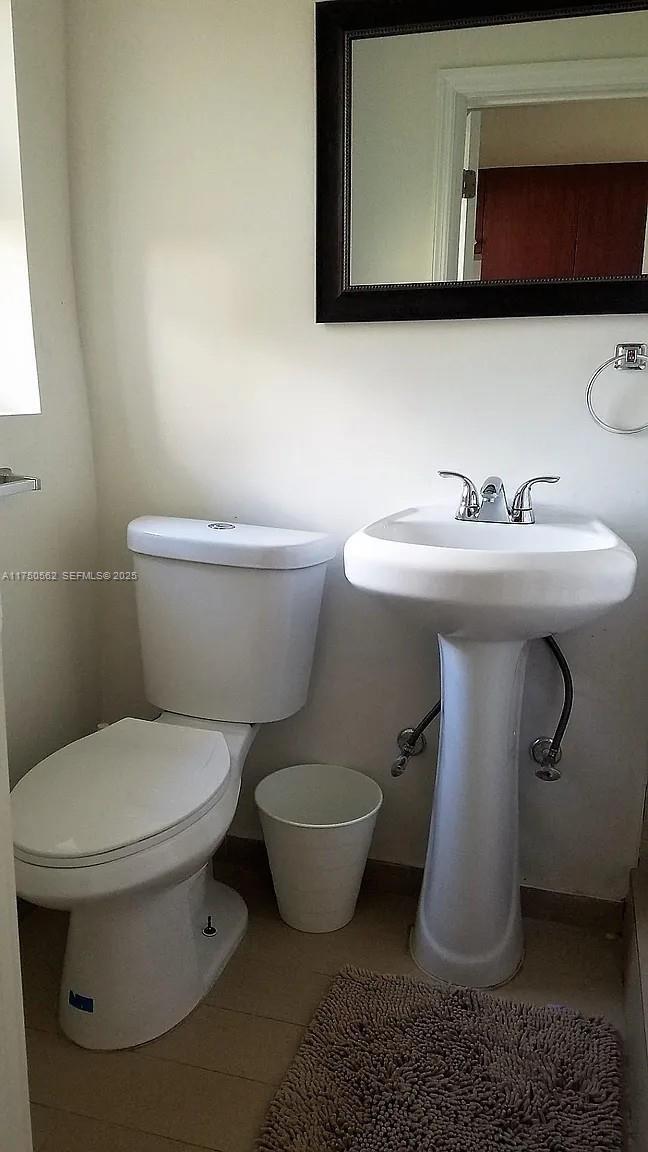 Photo - 371 NE 80th Terrace Unidad B