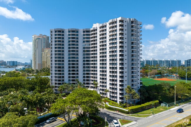 Photo - Parc Central Aventura South