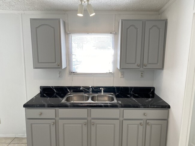Photo - No Security Deposit option is available. J...