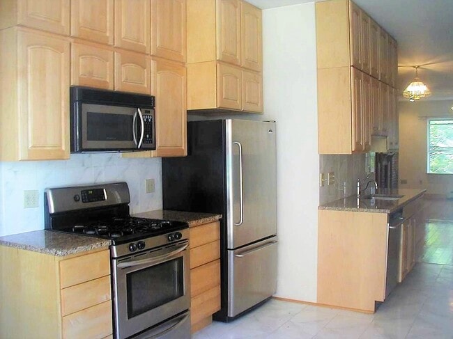 Photo - 71 Baldwin St