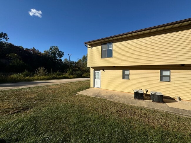 Photo - 162 Vickie Lynn Ln Unit A