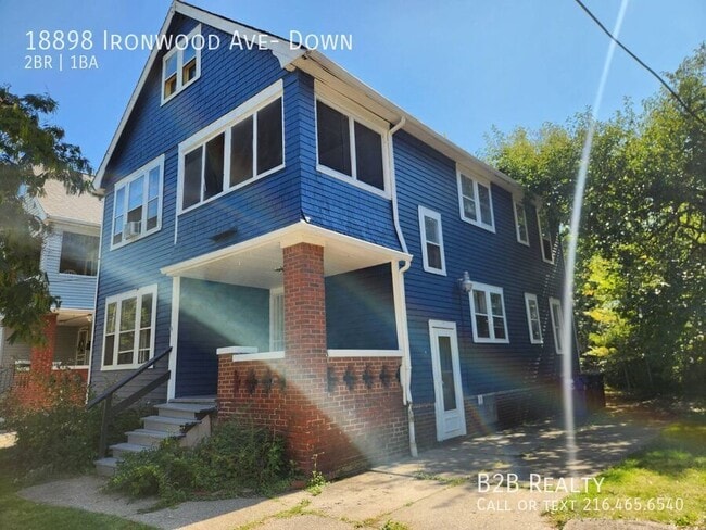 Building Photo - 18898 Ironwood Ave Rental