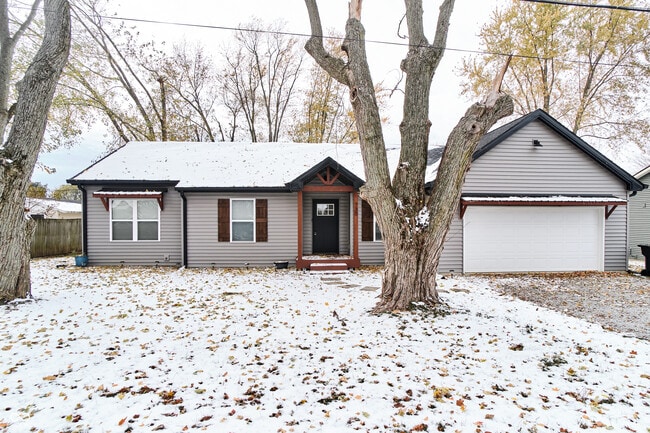 Building Photo - 730 N East St