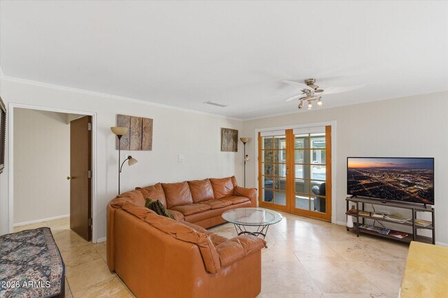 Photo - 4613 E Vernon Ave