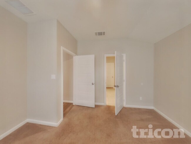 Photo - 5907 Noah Pl