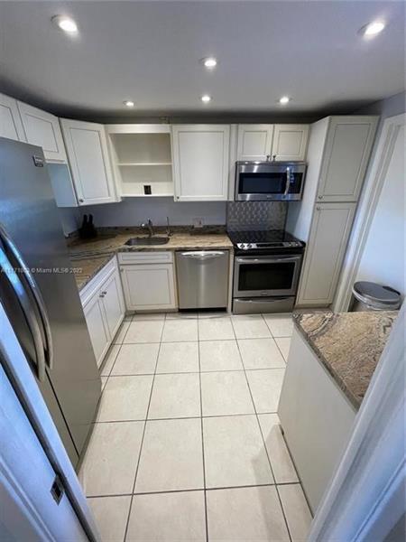 Photo - 3100 N Palm Aire Dr Unit 204