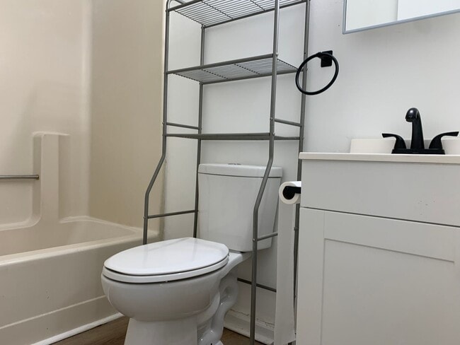 Photo - 78 Oak Ridge Dr Unidad B8